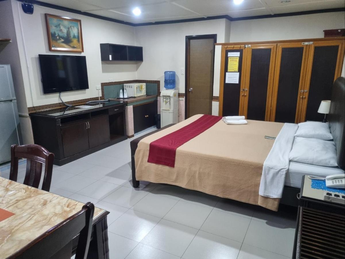 Clark Angeles Tiger Hotel 外观 照片