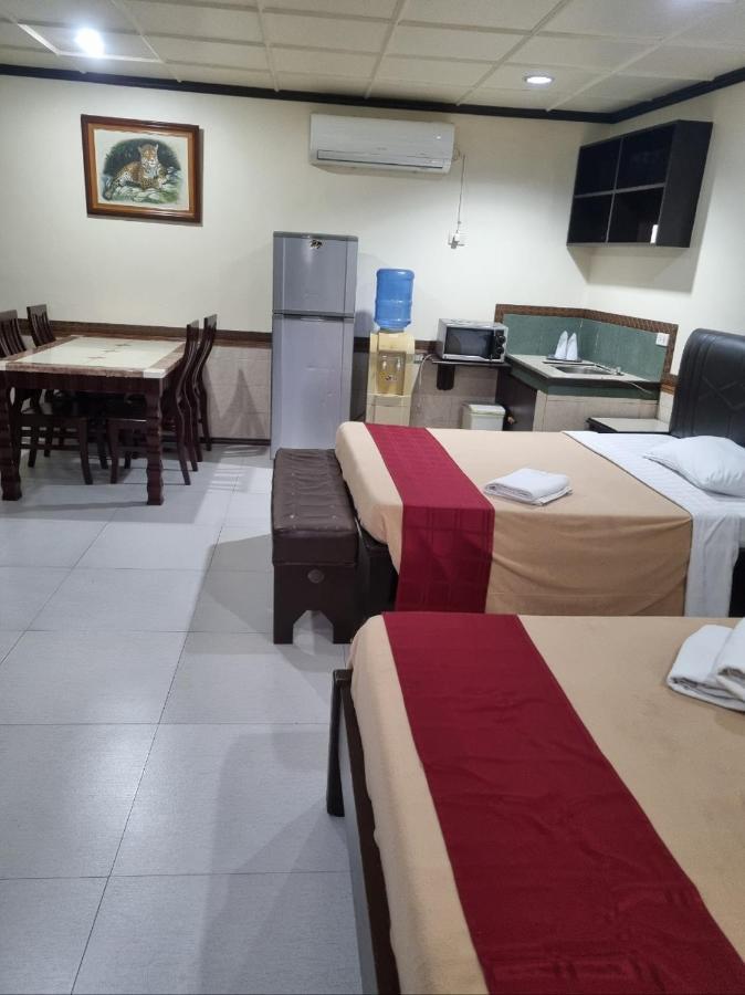 Clark Angeles Tiger Hotel 外观 照片