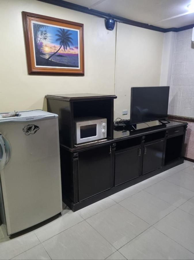Clark Angeles Tiger Hotel 外观 照片